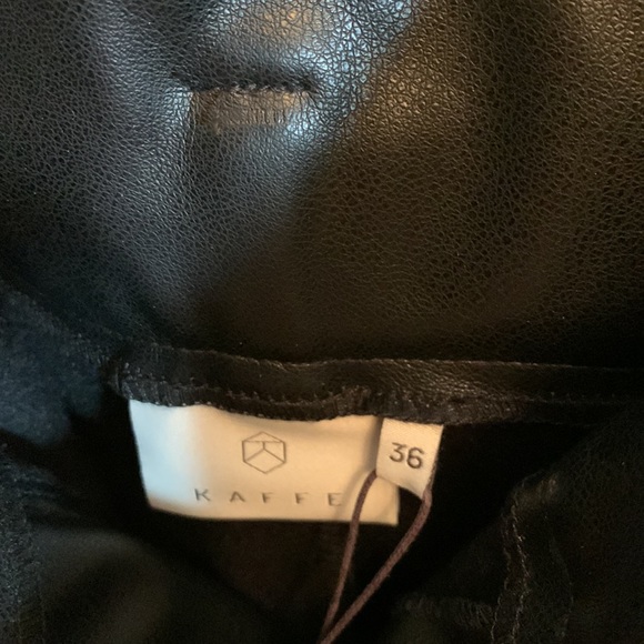 BNWT Kaffe faux leather belted pants - Picture 8 of 9